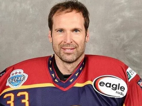 ¡Sorpresa! Petr Cech abandona el retiro para jugar hockey