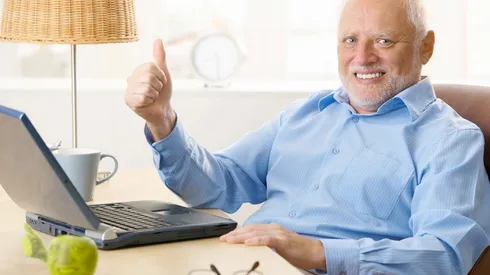 El señor tiene 73 años y ha protagonizado varios comerciales gracias al meme.