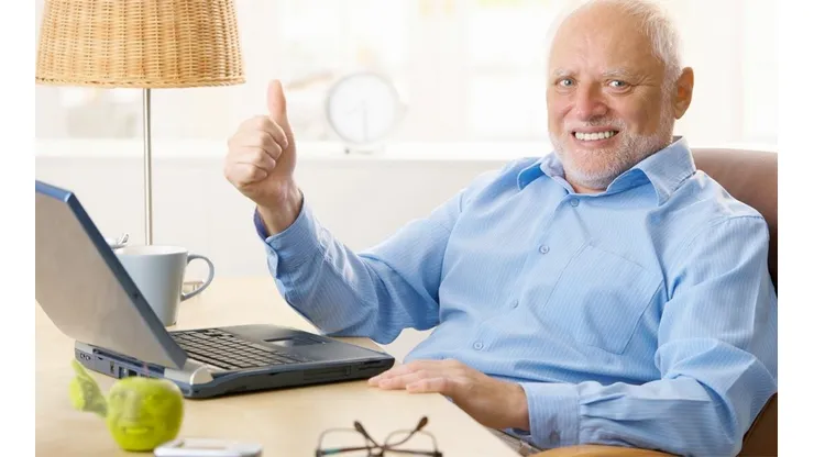 El señor tiene 73 años y ha protagonizado varios comerciales gracias al meme.