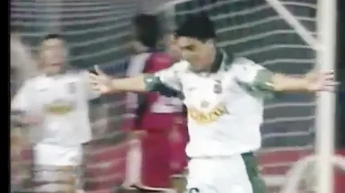 Esteban Paredes, con 21 años, celebraba ante Universidad de Chile