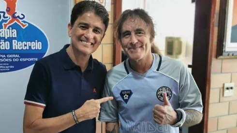 Bebeto junto a Steve Harris en la previa del encuentro amistoso.