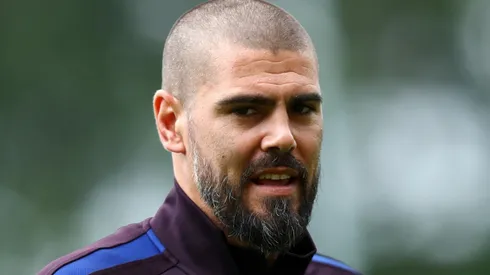 Barcelona despide a Valdés