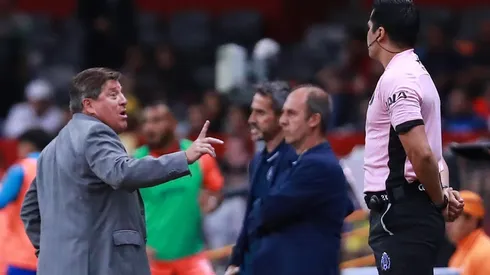 El Piojo Herrera insultó al árbitro