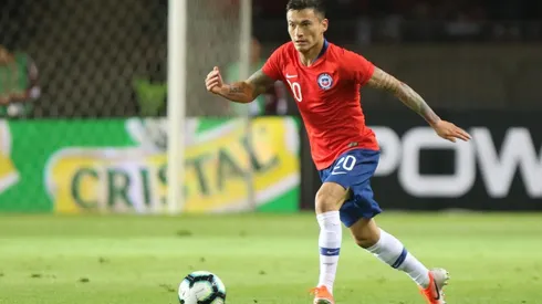 Charles Aránguiz no podrá actuar ante Colombia y Guinea en Alicante