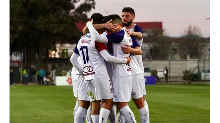 Santa Cruz se impuso ante Puerto Montt.