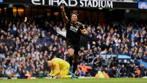Adama Traoré anotó dos goles de buena factura ante Man City