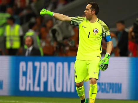 Marcelo Ramírez le hace un queque XXL a Claudio Bravo