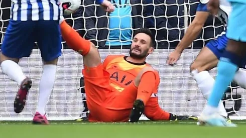 Hugo Lloris se torció duramente el brazo y dejó el partido