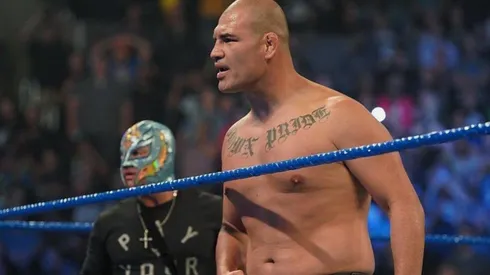 Caín Velásquez debuta en WWE.