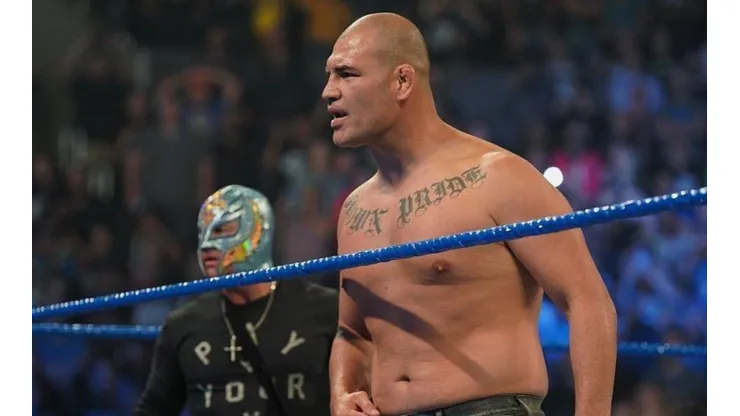 Caín Velásquez debuta en WWE.