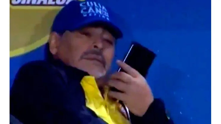 Diego Maradona se contactó con FOX Sports para expresar su desacuerdo con el VAR