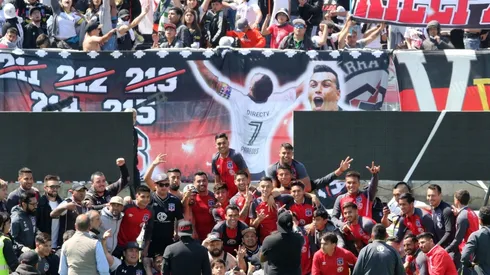 Arengazo distinto: Mario Salas entrena a Colo Colo en otra cancha para mantener en secreto su esquema