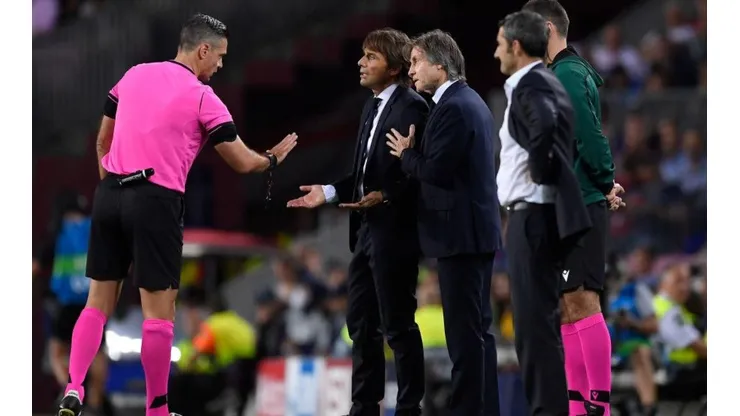 Conte al árbitro del Barcelona - Inter: "He tenido una sensación desagradable con él desde el primer minuto"