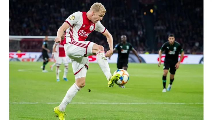 Van de Beek no tiene intenciones de irse al Madrid.
