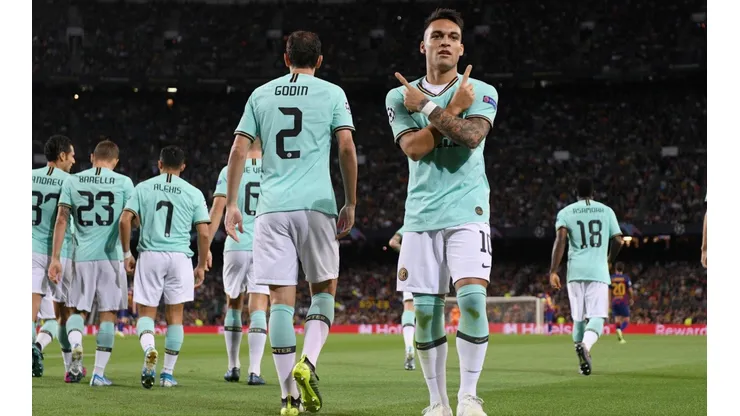 Festeja el Inter y Alexis Sánchez.