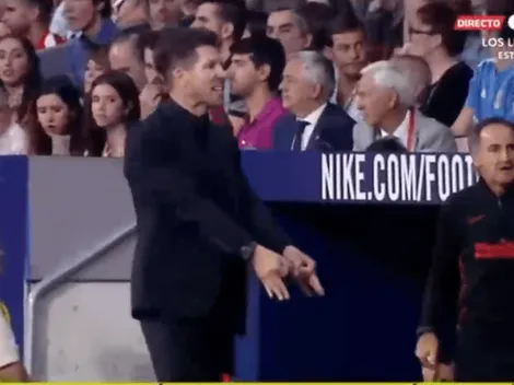 Simeone le cae a un árbitro: "Tenés los huevos así de chicos"