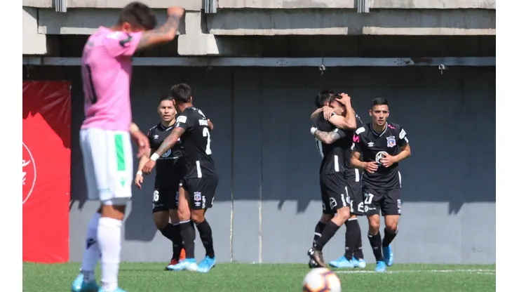 Colo Colo volvió a los abrazos en La Florida.