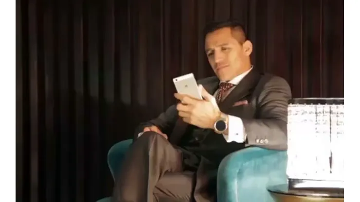 Que se mejore: Alexis Sánchez no habla con sus ex compañeros por WhatsApp