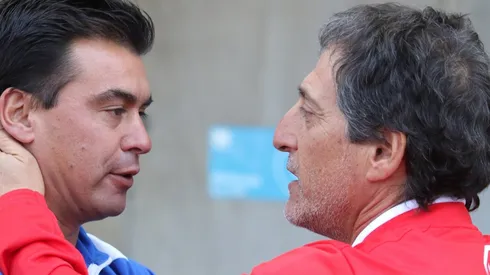 Coto Ribera saluda a Mario Salas en La Florida.