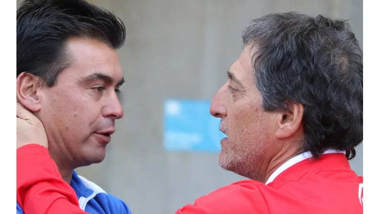 Coto Ribera saluda a Mario Salas en La Florida.