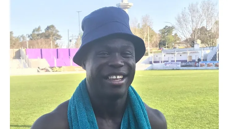 Delantero la rompe por festejar su gol como el 'Negro de WhatsApp'