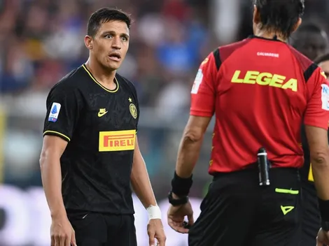 Prensa italiana dice que Alexis simuló el penal: "Expulsado por una tontera"