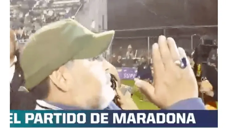 Diego Maradona termina pidiendo disculpas a hinchas de Gimnasia tras derrota ante River Plate