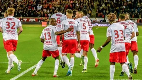¡Desatados! La alocada celebración en camarines del plantel del Reims tras vencer al PSG