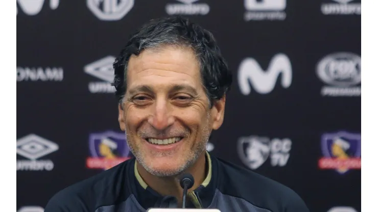 Mario Salas en conferencia de prensa.