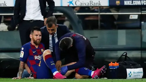 Messi sale con molestias e instala la preocupación en Barcelona