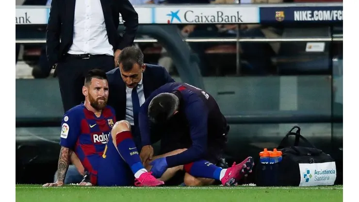 Messi sale con molestias e instala la preocupación en Barcelona