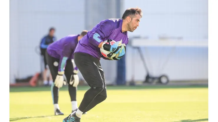 Claudio Bravo reaparece en el arco de los ciudadanos en la Copa de la Liga.