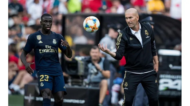 Mendy venía sustituyendo al también lesionado Marcelo.