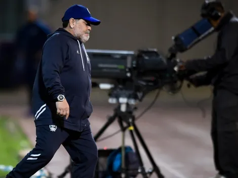 Maradona al árbitro: "Ya es malo, nació malo y morirá malo"