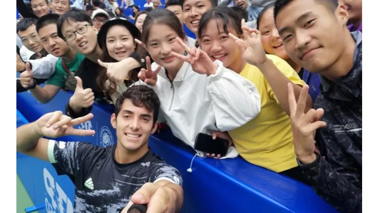 Garín celebra su triunfo en el ATP de Chengdu con saludo en chino: "Ni hāo"