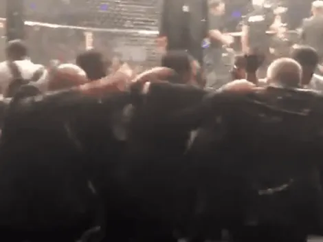 Escándalo en UFC: pelea termina en 15 segundos y público lanza de todo