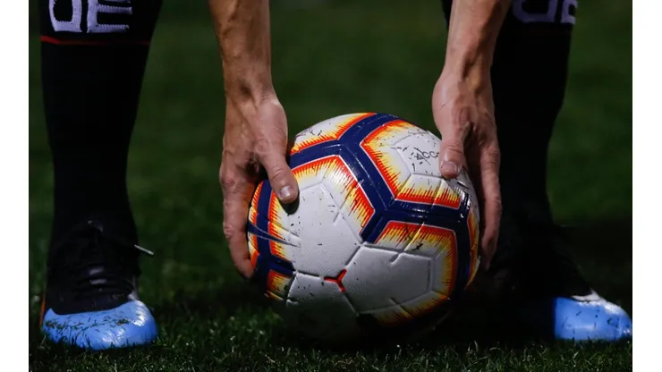 El balón vuelve a rodar tras los festejos de Fiestas Patrias.