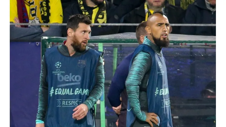 Vidal y Messi estuvieron en el banquillo ante Borussia Dortmund.