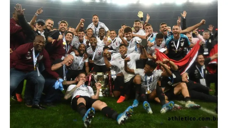 Athletico Paranaense campeón