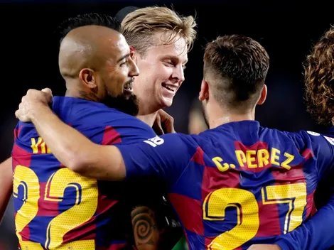 Xavi elogia el mediocampo del Barcelona, pero olvida a Vidal