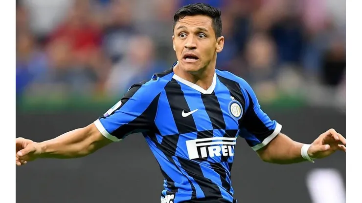 Alexis se quedó en la banca en el estreno de Inter por Champions League