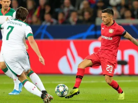 Charles Aránguiz brilla, pero el Leverkusen cae