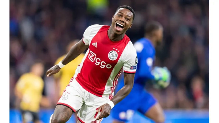 Ajax arranca con el pie derecho