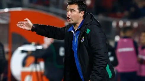 J.J. Ribera descarta reemplazar a Mario Salas: "Uno es respetuoso por la gente que tiene trabajo"