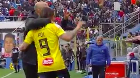 ¿Burlas? Marco Antonio Figueroa y Sebastián Pol señalan un "2" a tribuna de la UC