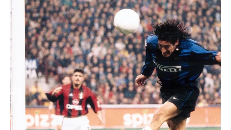 Iván Zamorano marcó 26 goles por Serie A con la camiseta del Inter de Milán