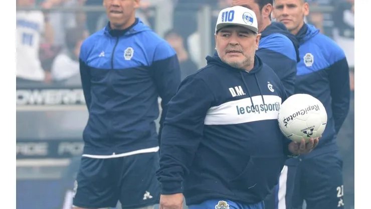 Maradona tendrá su estreno como entrenador de Gimnasia este domingo