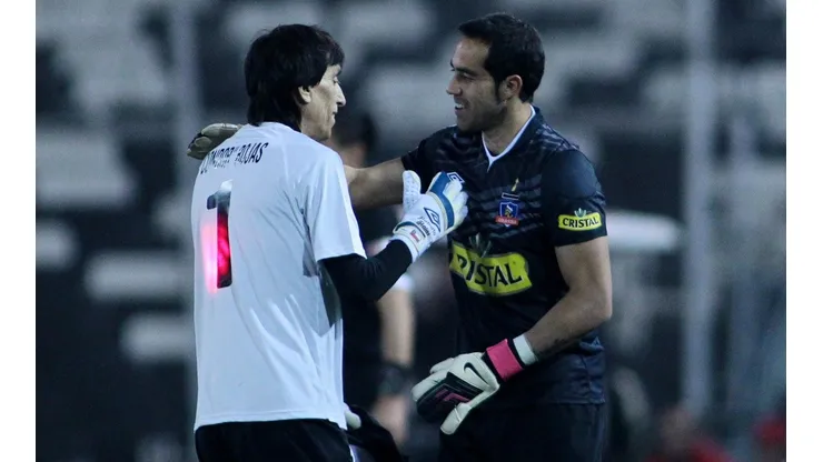 Rojas con Bravo en su partido de homenaje.