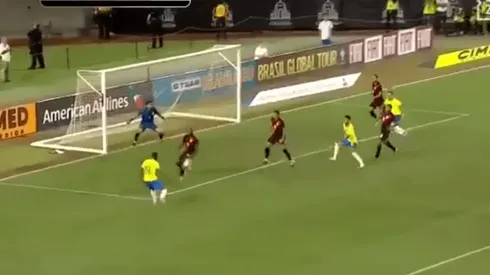 El brasileño tuvo su primer partido con Brasil.