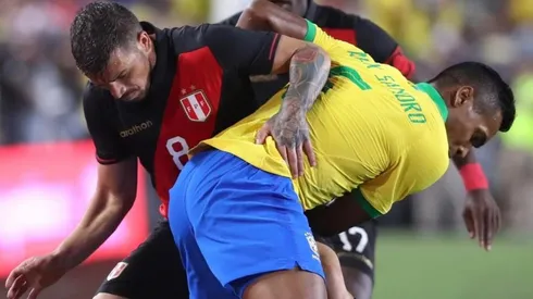 Gabriel Costa destacó en el triunfazo de Perú sobre Brasil.